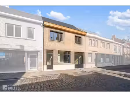 compleet gerenoveerde woning (label a) met 5 slaapkamers!