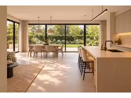 maison neuve moderne avec 3 chambres et jardin ensoleillé.