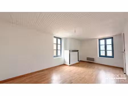 maison de village à vendre à valréas – centre historique  idéal premier achat ou investiss