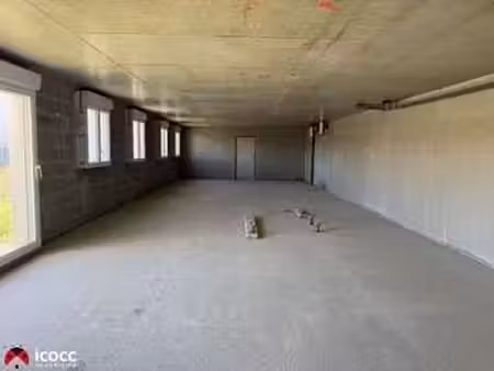 vente bureaux et commerces à luçon (85400) : à vendre / 166m² luçon