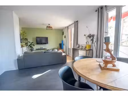 appartement coup de coeur rénové avec balcon vue parc - talence