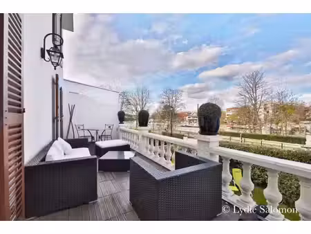 maison de luxe à vendre dans le quartier vautier