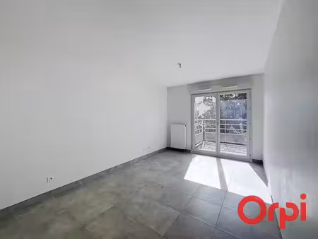 appartement à louer - t3 avec garage pierre bénite