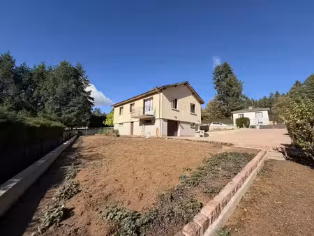 amplepuis maison 3 chambres à rénover  proche gare et comm