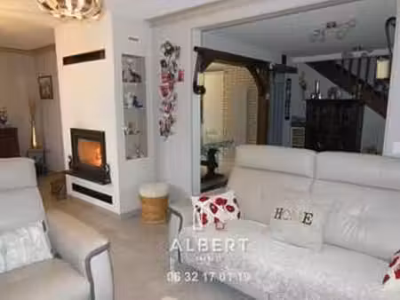 vente maison à noyant-la-plaine (49700) : à vendre / 157m² noyant-la-plaine
