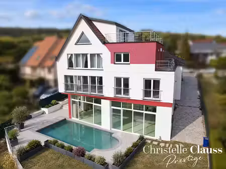 maison de 374 m² avec piscine et vue panoramique
