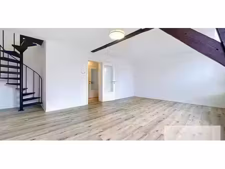duplex à louer à braine-l'alleud pour € 890 avec 2 chambres à coucher