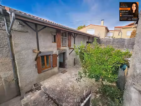 maison de 2 chambres avec courette