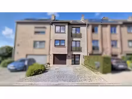 maison spacieuse et rénovée  au calme