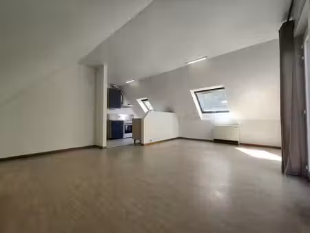 appartement deux chambres situé 1er étage sans ascenseur