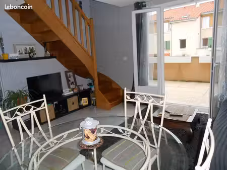 f2 en duplex avec garage