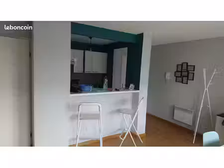 location studio meuble 30 m²