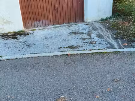 grand garage accès facile