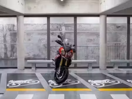 place de parking pour deux-roues