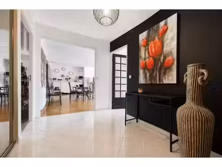 appartement de 6 pièces de 180 m² près de raizeux