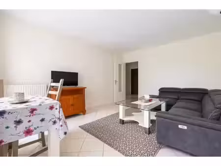 appartement de 3 pièces de 63 m² près de plaisir