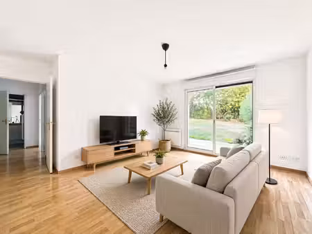 vertou - t2 bis lumineux avec jardin privatif et garage