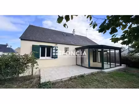 49 ecouflant - maison de 90 m2 - plain-pied sur sous-sol - 3 chambres