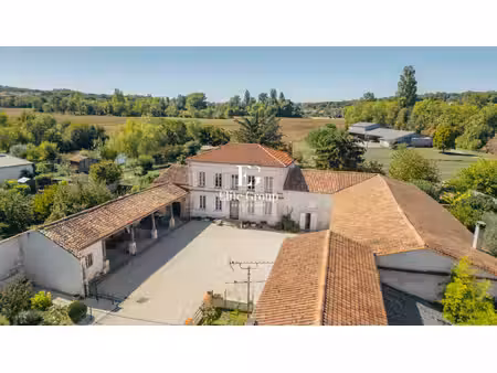 propriete de caractere aux portes d'angouleme