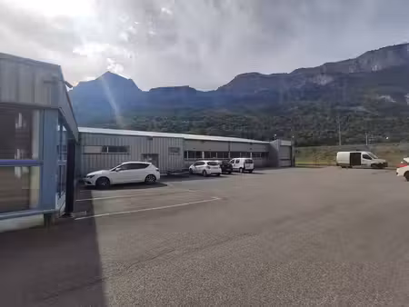 vente local d’activités magland 74300 3060m²