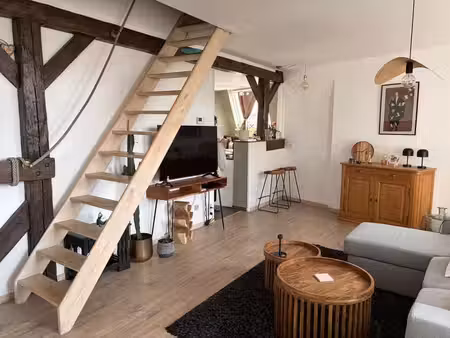 appartement 2 chambres avec poutres apparentes