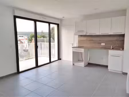 appartement t2 avec balcon - proche de la gare de maromme - notre dame de bondeville