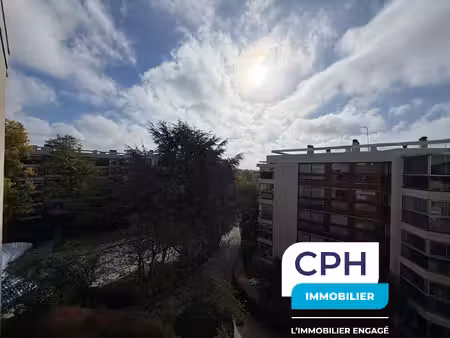 le chesnay-rocquencourt   bel appartement 3 pièces avec balcon  au coeur d'un écrin de ver