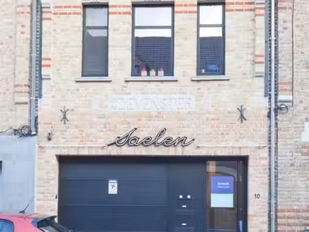 ruim en modern gelijkvloers appartement met binnentuin te...