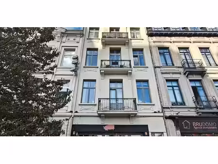 bien commercial à louer à bruxelles pour € 4.000