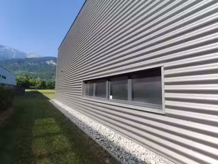 location local d’activités marnaz 74460 715m²