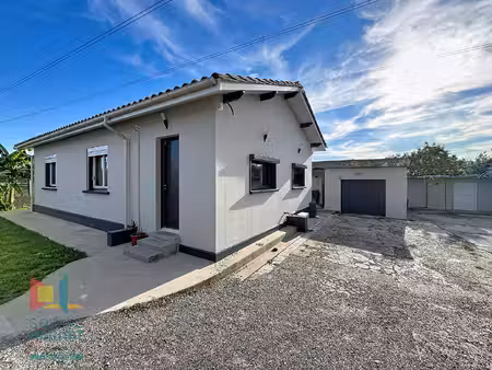 à vendre ? maison de plain-pied avec jardin dans un environnement calme