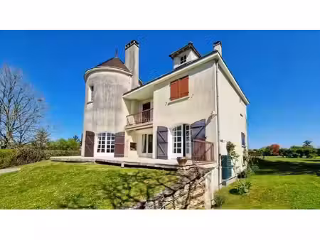 vente propriété 9 pièces 210 m2 à carnetin