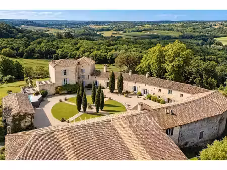 château xiiie - 1h de bordeaux - john taylor bordeaux