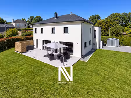 maison 8 pièces - 222m2