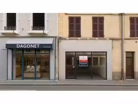 vente commerce écully 69130 2m² à 50m²