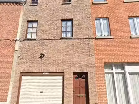 maison avec garage et jardin