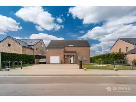 superbe villa -4ch- garage - terasse- jardin+jacuzzi - awans