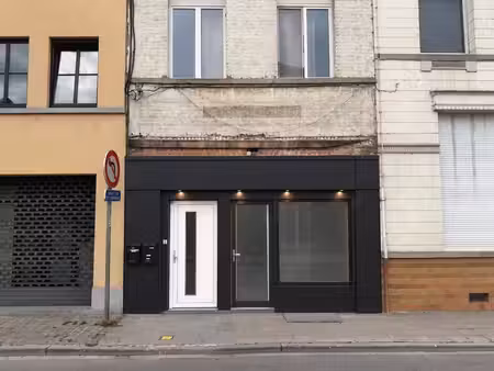 rez-de-chaussée commercial en face de la garede lessines