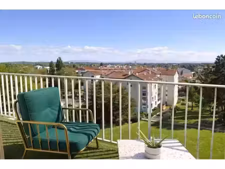 t3 entièrement refait a neuf avec vue magnifique