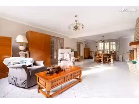 maison 7 pièces 171 m²