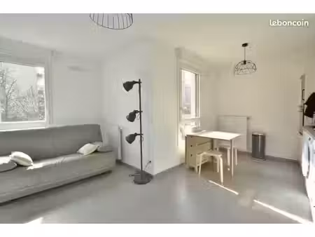 studio 1 pièce 30 m²