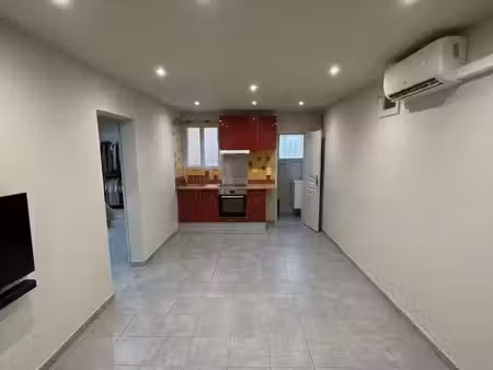 appartement t3 avec petite terrasse