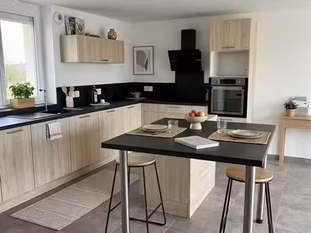maison t5 rénovée – 4 chambres  jardin  garage – marboz