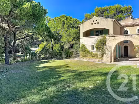 maison de luxe à vendre à bagnols-sur-cèze