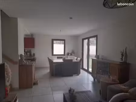 villa 5 pièces 110 m²