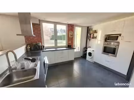 a louer bel appartement spacieux et lumineux de 86m2 châteaugiron
