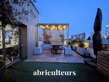 superbe duplex esprit « maison sur le toit » 96 m² + 70 m² de terrasses plein sud  vue pan