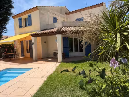 villa 126m2 3 chambres  jardin  piscine  solarium