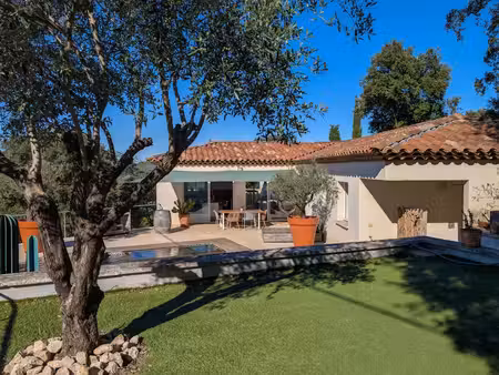 villa contemporaine avec vue