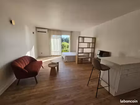 studio à l'année